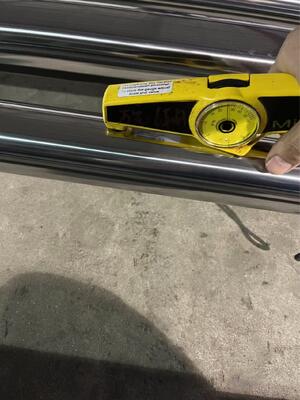 কেনা হোল ক্রোম পিস্টন রড স্টেইনলেস স্টিল CK45 4140 42CrMo4 হার্ড পৃষ্ঠ এবং হাইড্রোলিক সিলিন্ডার রডের জন্য সুনির্দিষ্ট সহনশীলতা সহ অনলাইনে উৎপাদন